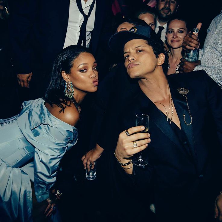 9 anos sem álbum deles…