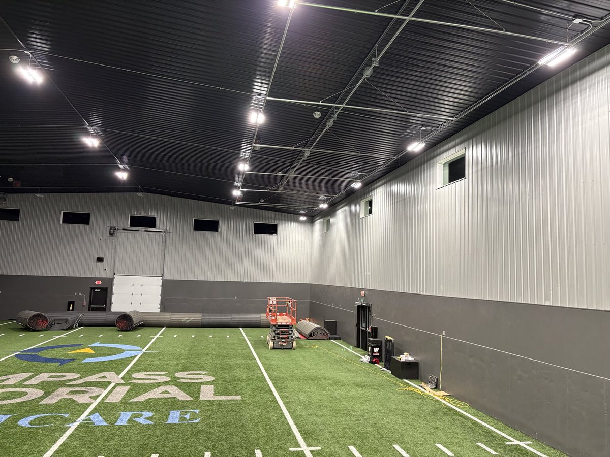 HashTagCoach's tweet image. Big week in Williamsburg, wrestling 4 out of the next 5 days and new batting cages going up in our practice facility!