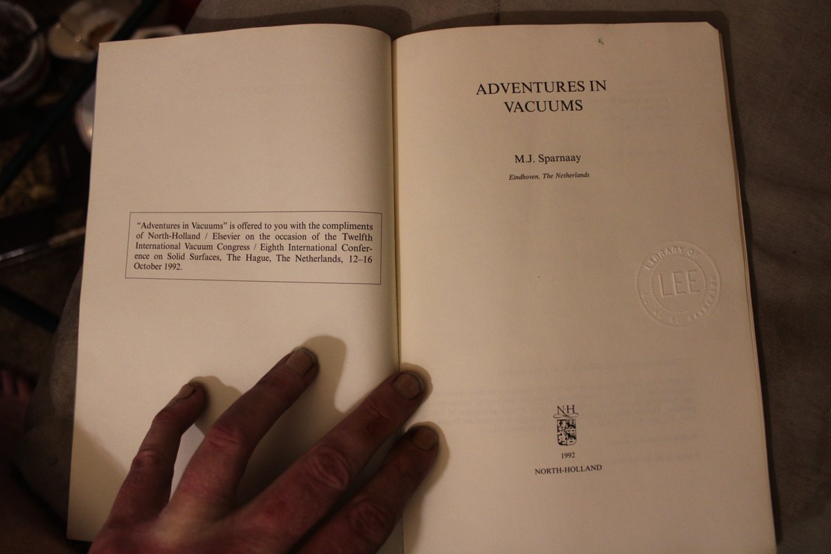 docsanderson's tweet image. #Scientists #Chemistry #Weather  #RareBooks @danpeckwx i have an unbelievable Collection of The History of #Meteorology Daniel. @Ginger_Zee Your Highness, They are Priceless. @Nature another one of my 1st Editions Mags. #Demonology #HorrorVacui Lelon