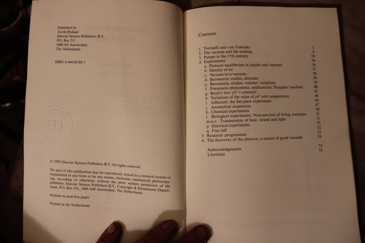 docsanderson's tweet image. #Scientists #Chemistry #Weather  #RareBooks @danpeckwx i have an unbelievable Collection of The History of #Meteorology Daniel. @Ginger_Zee Your Highness, They are Priceless. @Nature another one of my 1st Editions Mags. #Demonology #HorrorVacui Lelon
