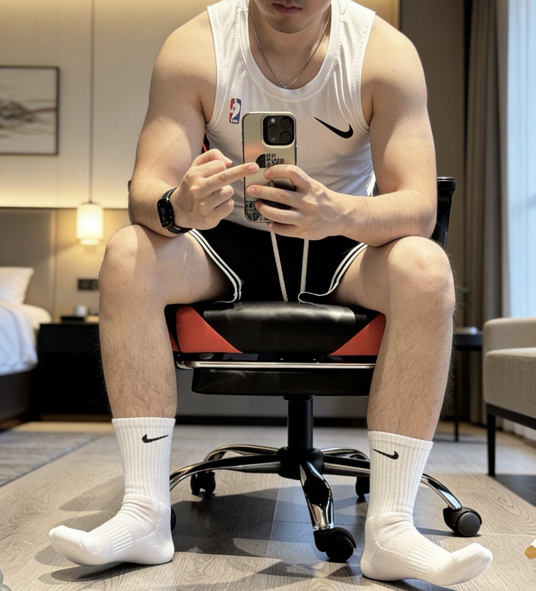 SZionbaba's tweet image. “3、2、1、喷了吗？”