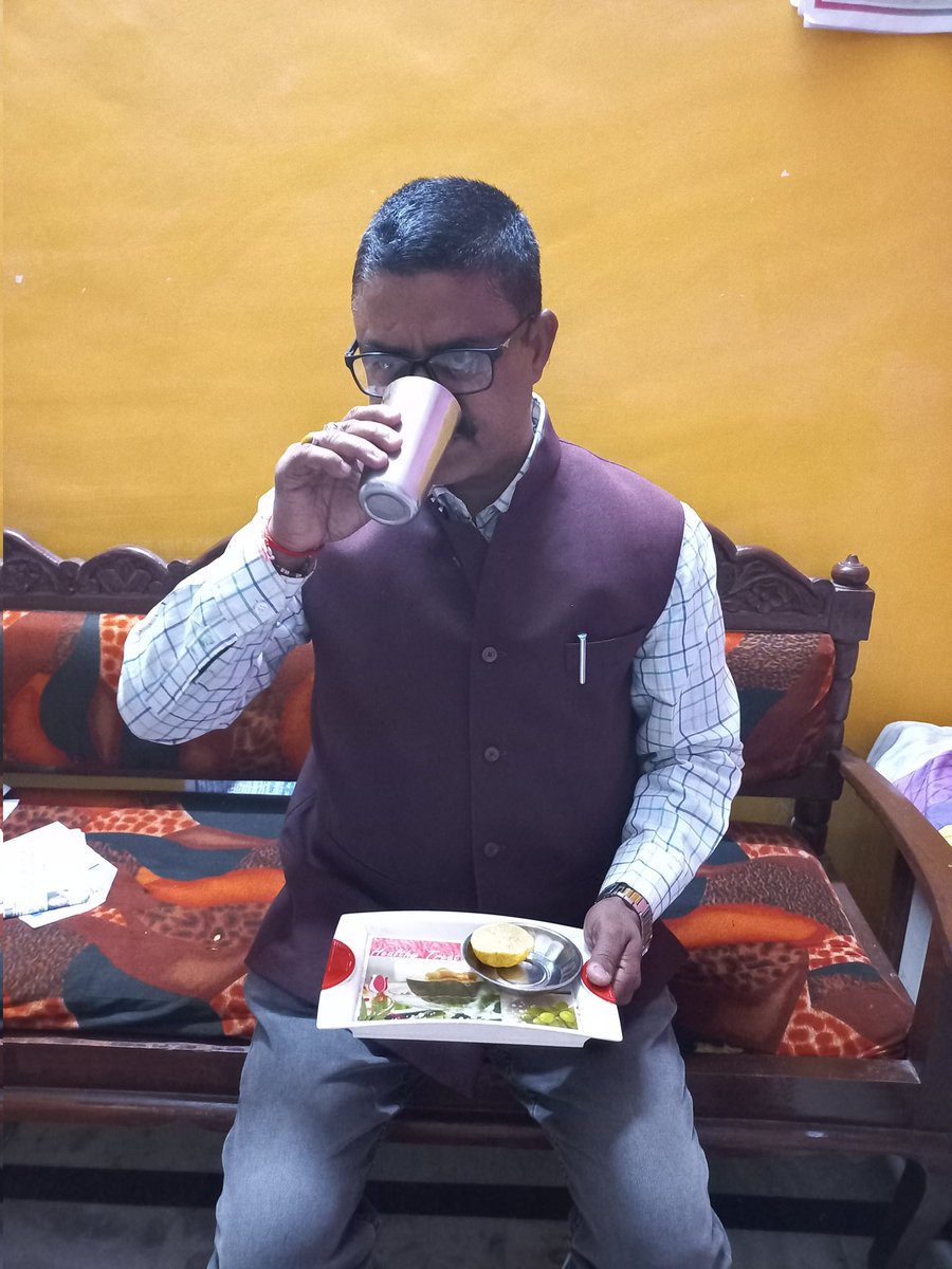 T 1346
485वाँ गुरुवार :: नीम्बू पानी 

   पुरानी पेंशन सभी को मिलने तक अनवरत 
         जय अटेवा जय nmops
              जय गणेश