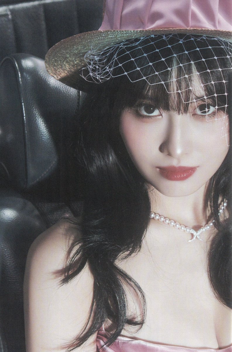 sweet9_venus's tweet photo. [SCAN] MISAMO JAPAN 2nd MINI ALBUM [HAUTE COUTURE] Solo Jacket ver. "Booklet" - Momo

#MISAMO #MOMO #모모
#HAUTECOUTURE
#Identity https://t.co/8d3RztkymI