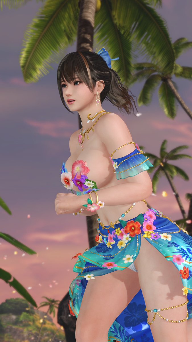 210416nnm's tweet photo. 投稿してなかったので、８周年水着👙💐を
何処とは言いませんが、どうやってくっついてるんやろ…😅
#VVビーチパーティー #ララ・ウルプア #みさき #ななみ https://t.co/2Rpf8Dj4bU