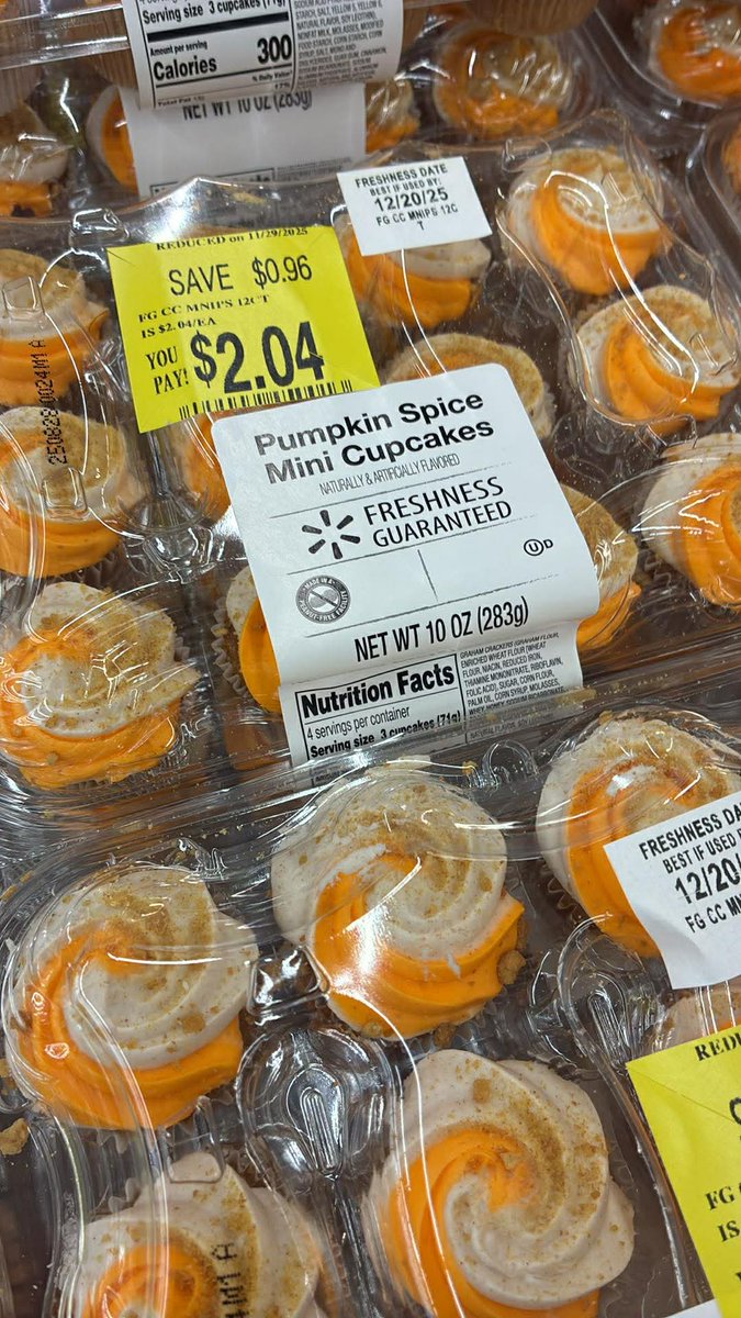 LDYPrefers2Save's tweet image. 🍁

#Fallphotos, Day 71: Snacks

Few things bring me more joy than finding @walmart #clerancepricing on #cupcakes. Friends, what’s your favorite sale item to find in-store? Please leave your thoughts below.
