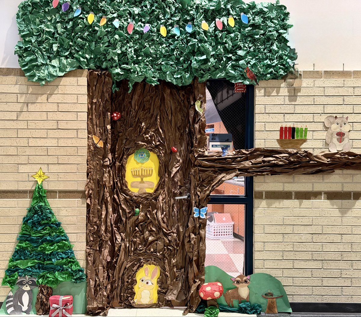 ❄️🛷What a joy-filled Deck the Halls! 🎄POMS staff &amp;students transformed our hallways with incredible spirit &amp; creativity. 💫 Congratulations to our winning hallway: Premier Foreign Language Magnet’s “Joy Around the World”! 🌍✨ Hot chocolate, cookies &amp; holiday cheer everywhere!
