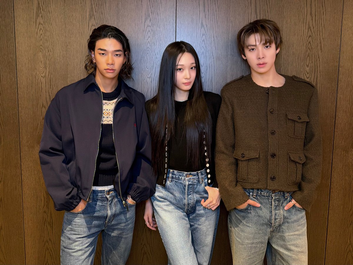 ALLDAY_PROJECT's tweet image. [📹] 251204 mini핑계고: 유재석, 올데이 프로젝트(애니, 타잔, 우찬) @뜬뜬편집실 (OneCam) | EP.24

🔗 youtu.be/i7PiTbqY6vE

#ALLDAYPROJECT #ADP #올데이프로젝트
#ANNIE #애니 #TARZZAN #타잔 #WOOCHAN #우찬
#LOOKATME
#THEBLACKLABEL #더블랙레이블