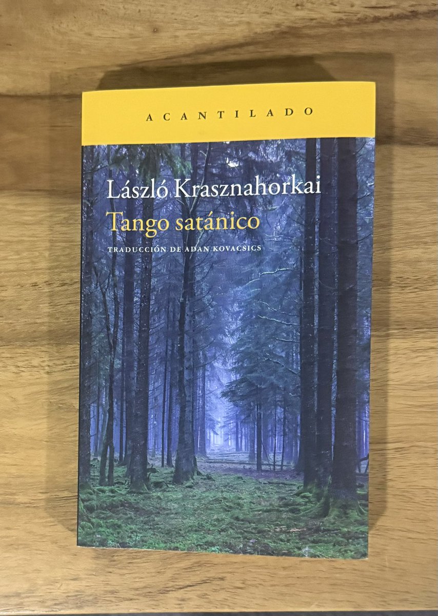 Lo mediático del Nobel, trae a las librerías la obra de  a <a href="/krasznahorkai/">Laszlo Krasznahorkai</a> Tango satánico conecta con una realidad poco conocida en la literatura: la Europa central y en ella su ruralidad mágica, la esperanza de que lo que te propones puede ser realidad y el valor de lo colectivo.
