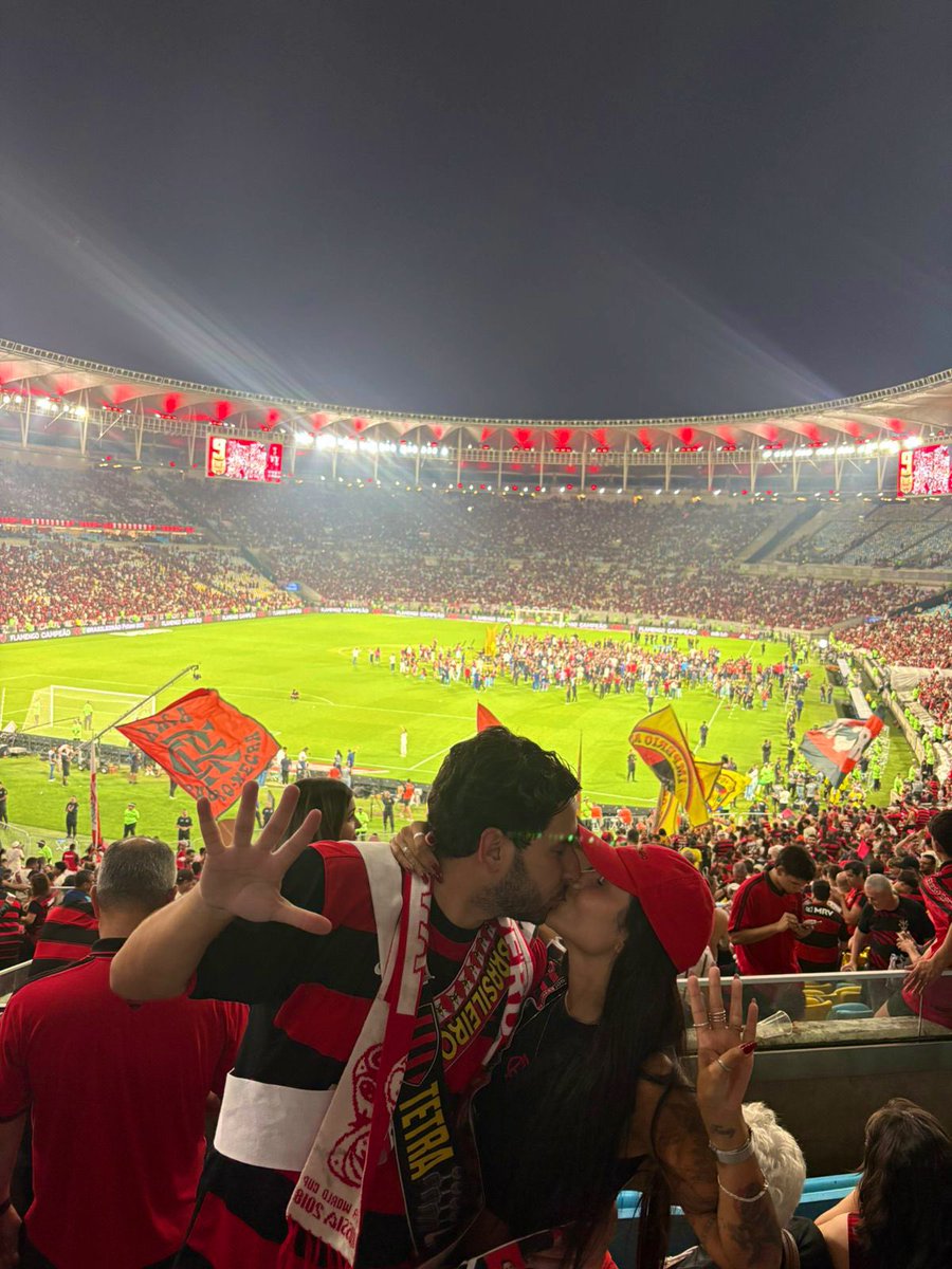 BUSCAMOS EM LIMA. BUSCAMOS EM CASA.

É isso que eu chamo de mar de amor. ❤️