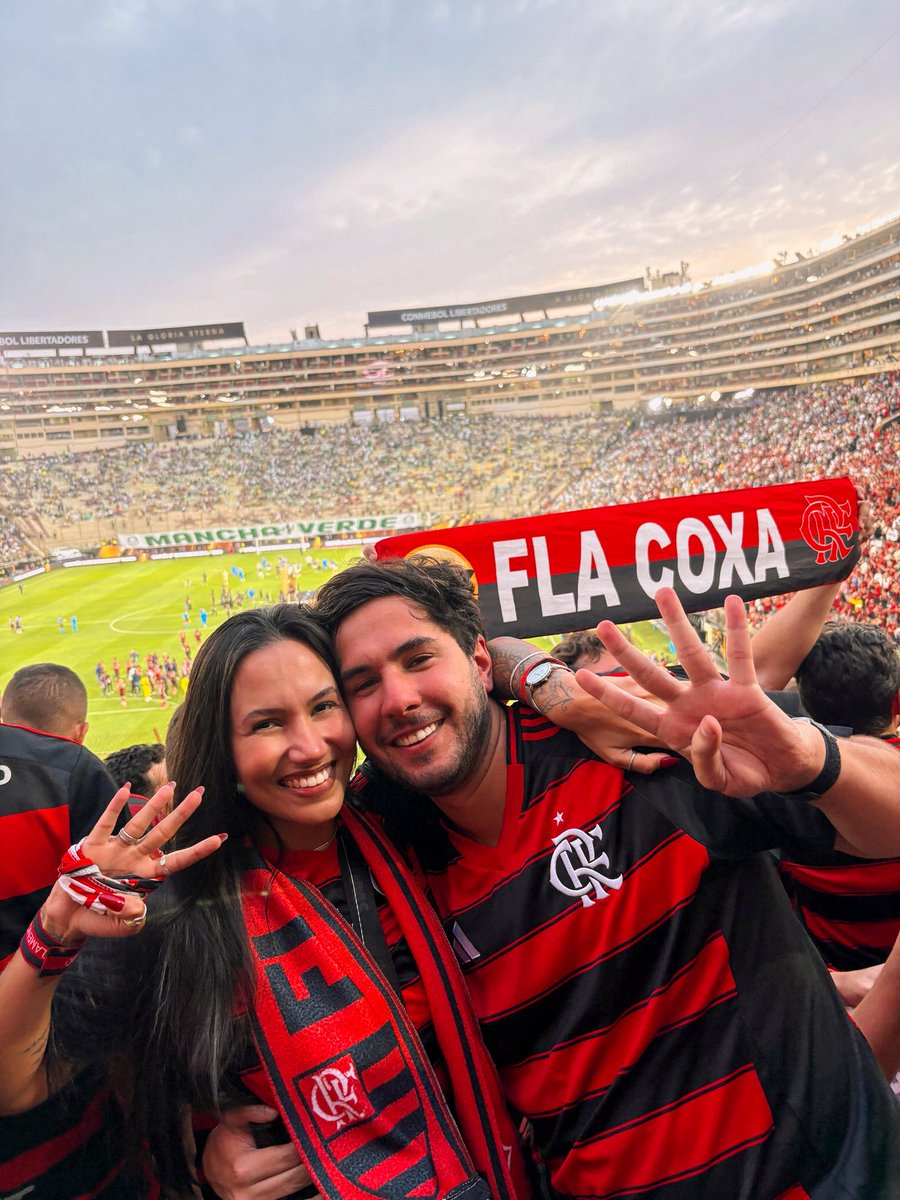 _biancacrf's tweet photo. BUSCAMOS EM LIMA. BUSCAMOS EM CASA.

É isso que eu chamo de mar de amor. ❤️ https://t.co/hueA8CPcAg
