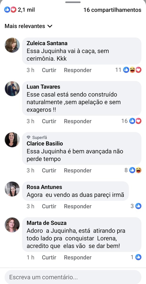Tive a curiosidade de ir no finado facebook pra ver os comentários sobre #loquinha e parece que ta agradando até o sofá #TrêsGraças
