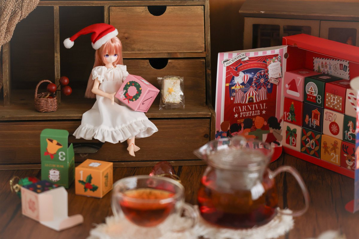 hina0o0's tweet photo. クリスマスがたのしみ🎄🎁
#アゾカツ https://t.co/91vrNi9qG3