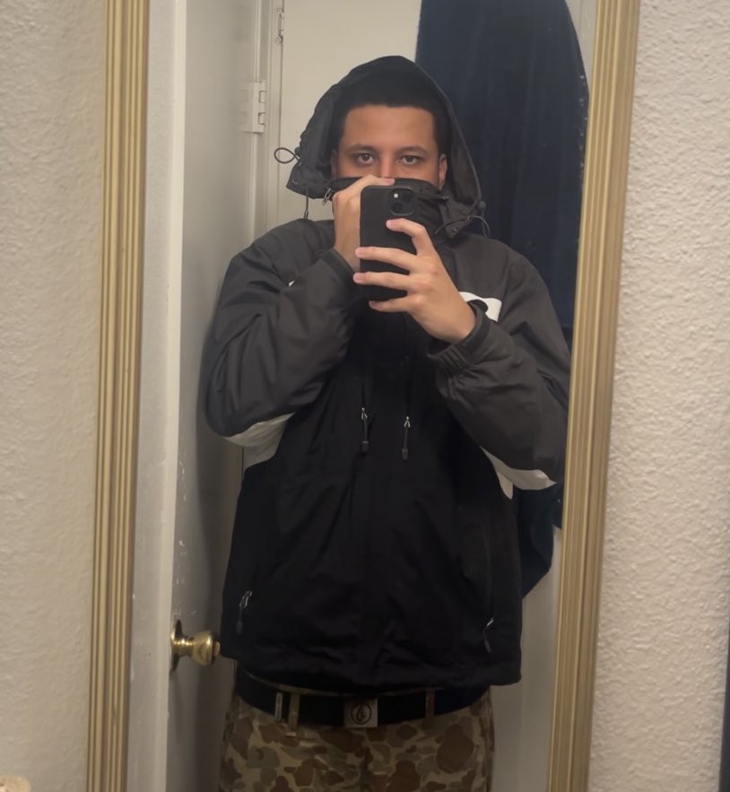 AwsumGabe's tweet image. Would you Care ?