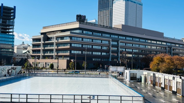 art_rink's tweet image. 12月4日(木)
アートリンクは13:00にオープンします⛸
昨日とは打って変わりぽかぽか陽気😆

みなさまのお越しをお待ちしてます！！

#赤レンガ倉庫 #スケート #みなとみらい