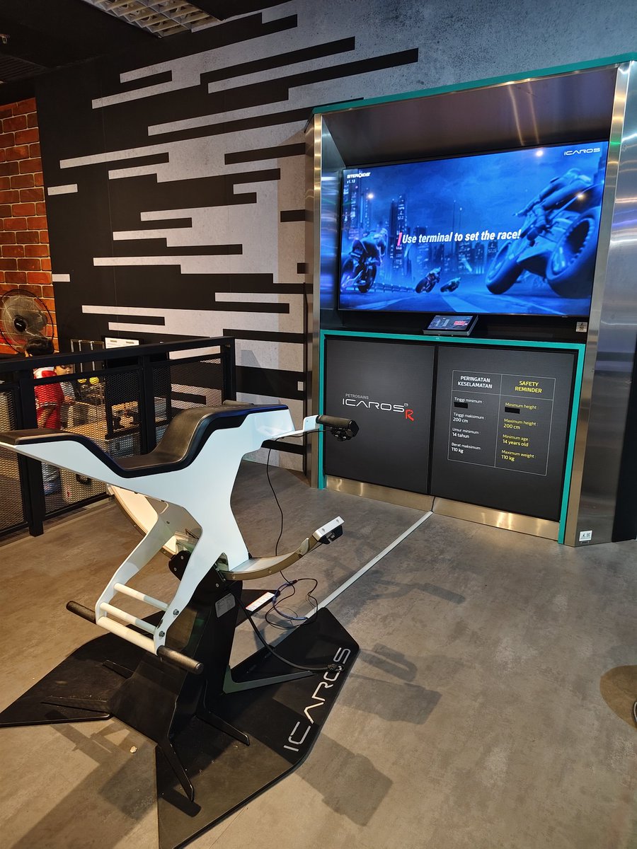 HarisHiew's tweet image. Learning by doing. Innovation in action. Keningau &amp;amp; Tenom next, hopefully. 💡
#TechEducation #SabahFuture #STEMLearning #DigitalSkills