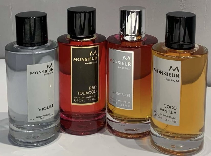 OsitaSommy's tweet image. Sales Day 4
Frame 1 
Monsieur 20,000❌
17,500✅
Frame 2
Lamsat Harir &amp;amp; variants 
18,000❌
15,000✅
Frame 3
Al Faris 
Oud Al layl
18,000❌
15,500✅
Nationwide delivery 
Delivery is after sales.
Please retweet 🙏🏻