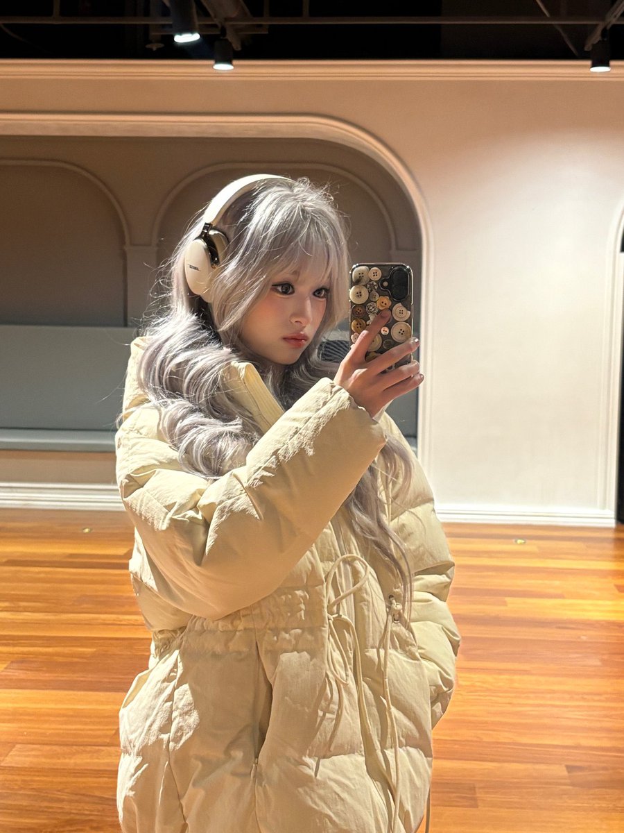 ㅤ

💬 #BEASTARWithYou 𝗟𝗔𝗥𝗔𝗦
Belakangan ini dingin banget nggak sih? 
ㅤ