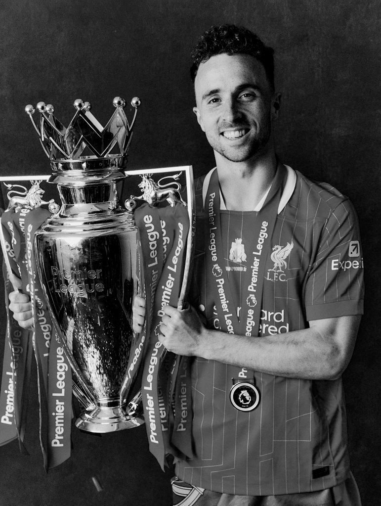 Today would have been Diogo Jota’s 29th birthday 🕊️

Gone far too soon. A Liverpool legend always 🔴

Forever 20 🫶