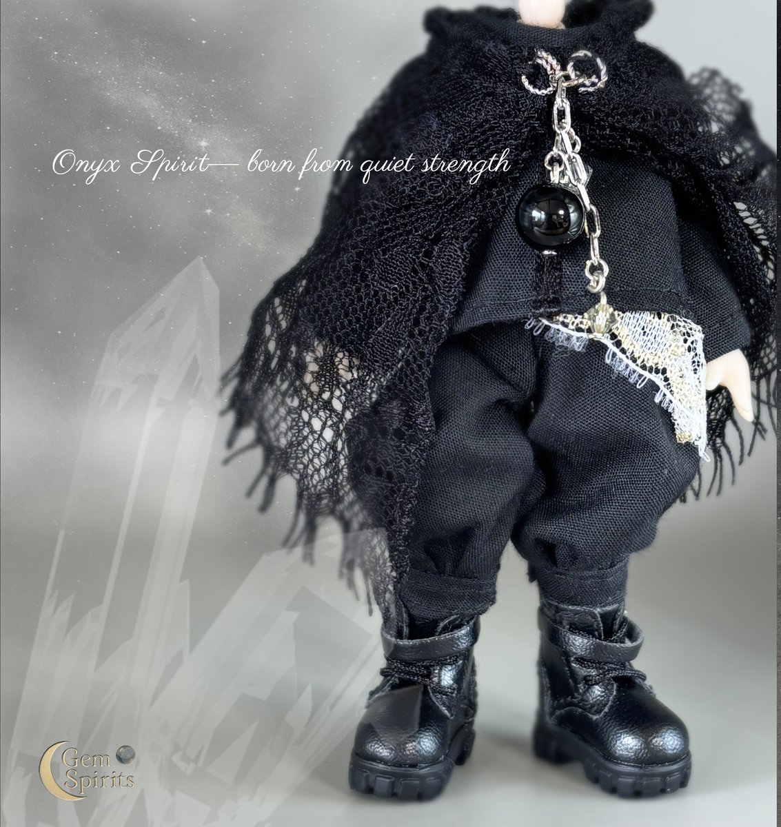 次の精霊は、Onyx Spirit ― 静けさをまとった守護の子です。
深い闇のように落ち着いた気配で、揺れる心をそっと包みます。
黒の力を宿して、まもなく生まれてきます。
#GemSpirits
