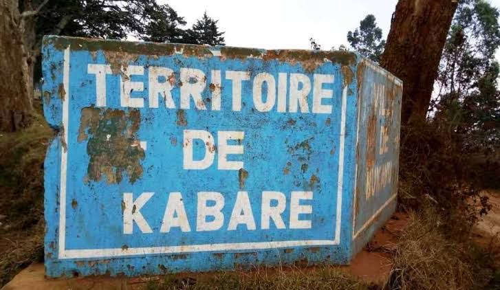 ALahatane's tweet image. 🚨🇨🇩Situation tendue à #Kabare Nord. Des éléments #VDPWAZALENDOS sont descendus à #Mudaka, près de #20Km au Nord de #Bukavu. Des tirs un peu partout. 
Un renfort des envahisseurs #M23RDF annoncé en provenance de #Bukavu. 

À suivre..