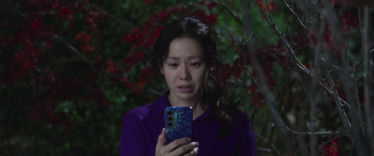sonyejinpics's tweet photo. [article] son yejin delivers compelling performance with meticulous character work in <no other choice>

https://t.co/P4yfw35uEJ

 “within park chan-wook’s characteristic precise cinematography and measured pacing, son yejin brings warmth and humanity to fill the screen with authentic moments of everyday life. her presence creates a compelling contrast between the film’s harsh underlying logic and its emotional core, generating sparks of genuine human connection through her scenes.”

“son takes on the role of mi-ri, serving as the emotional anchor to her husband man-su, whose character experiences dramatic mood swings that alternate between frantic acceleration and abrupt stops. through subtle acting choices — a brief pause, a fleeting glance, or a slight shift in breathing — son conveys emotions that feel genuinely relatable and grounded in real-life experience.”

“north american film critics have praised son’s portrayal, noting that mi-ri serves to ground the film’s cynicism in human authenticity. they have described her character as “an emotional lever that turns the satirical tragedy back into a human story,” highlighting how her performance bridges the gap between social commentary and personal drama.”
