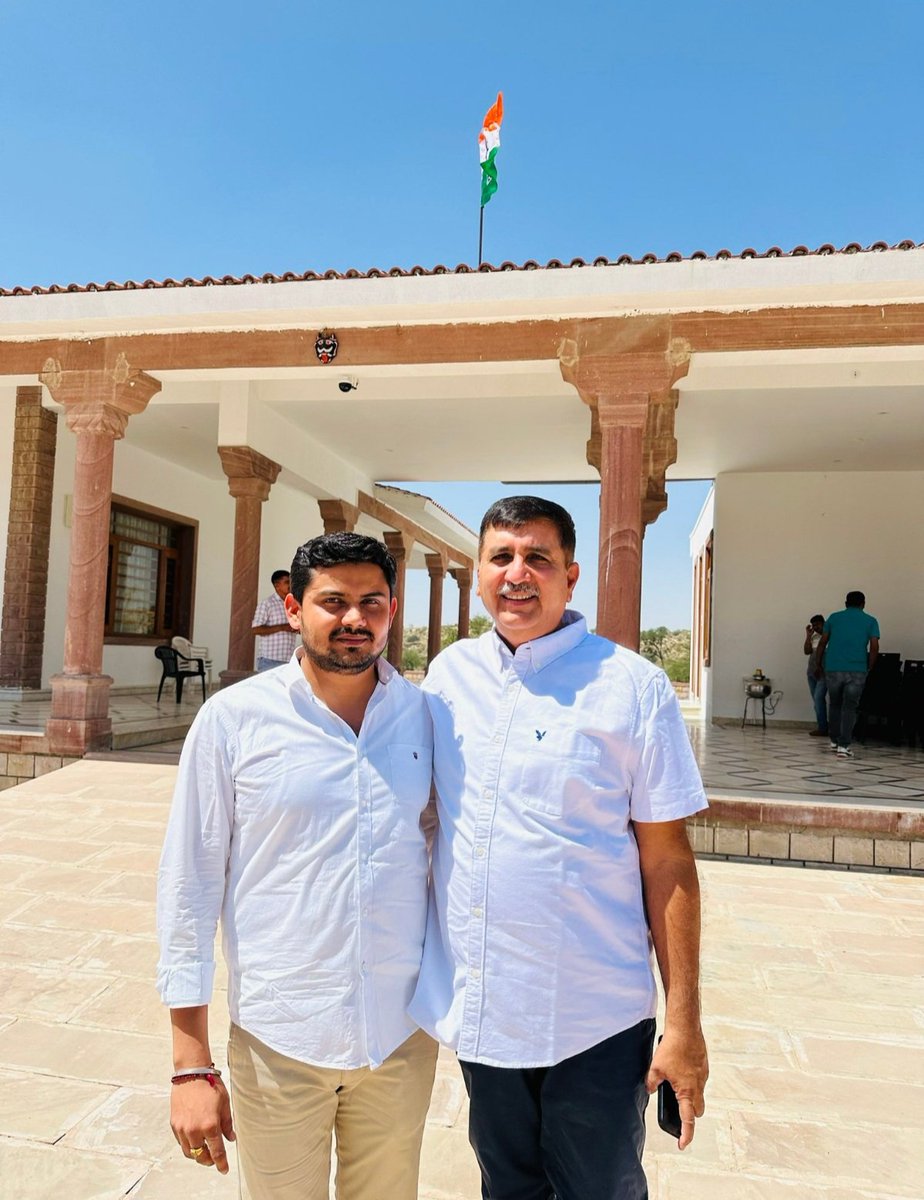 जन्मदिन की ढेर सारी शुभकामनाएँ मामा जी 🥳💐
<a href="/Jitendragodara/">Jitendra Choudhary</a>