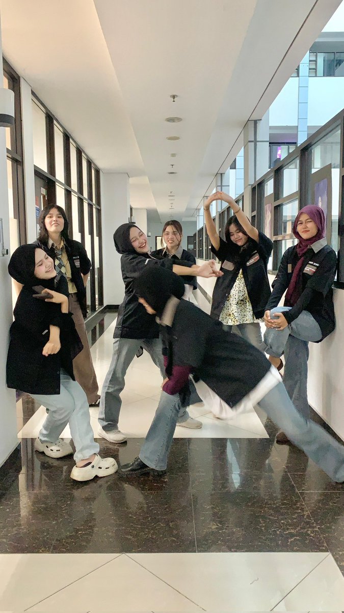rariru tweet media
