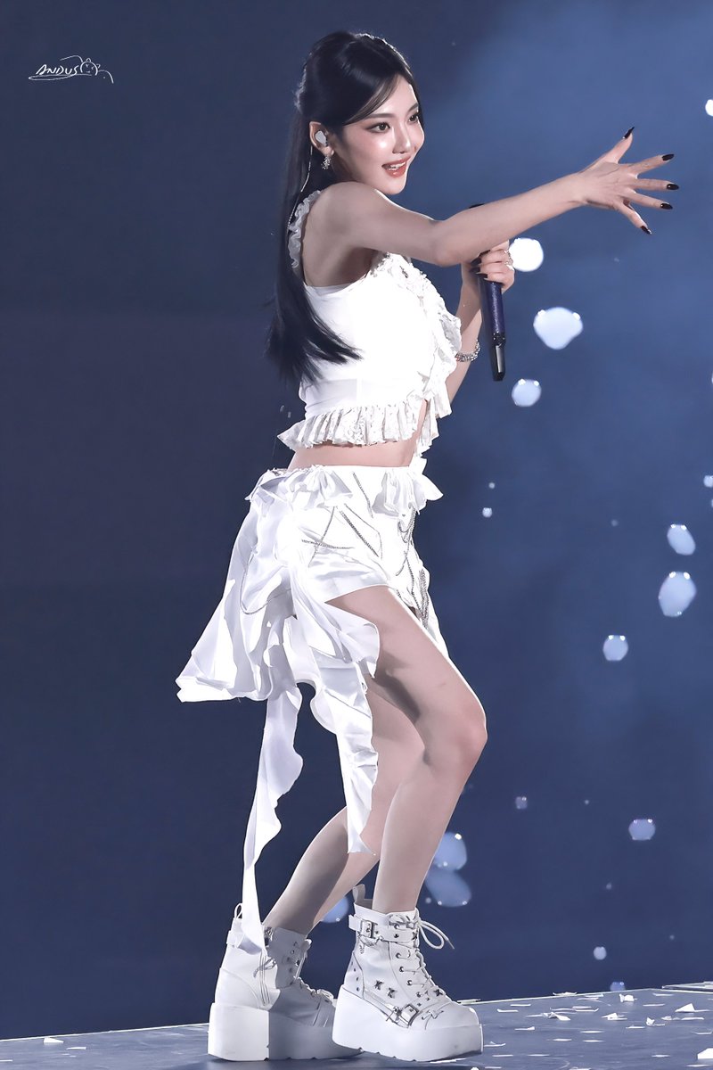 251126 Osaka concert

#ningning #닝닝 #寧寧 #宁宁
#NINGNING #寧藝卓 #宁艺卓
#aespa