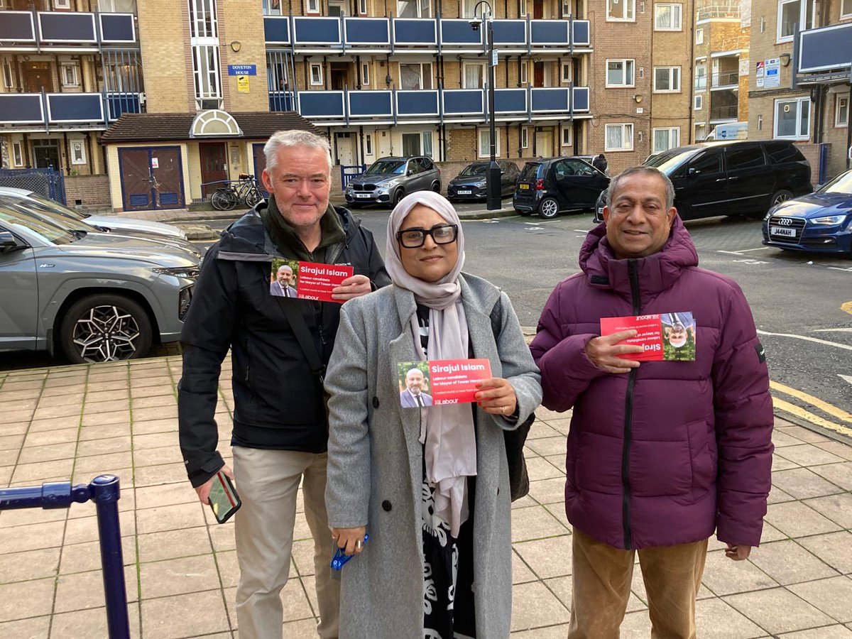 THLP_BG's tweet image. Out on the doorstep yesterday in the Bancroft Estate with @CllrRebaka. Lots of love for local boy and mayoral candidate @CllrSirajIslam, and impatience to get rid of the failing regime of Lutfur Rahman. Thanks to @CllrMarcFrancis for helping (and taking the photo).