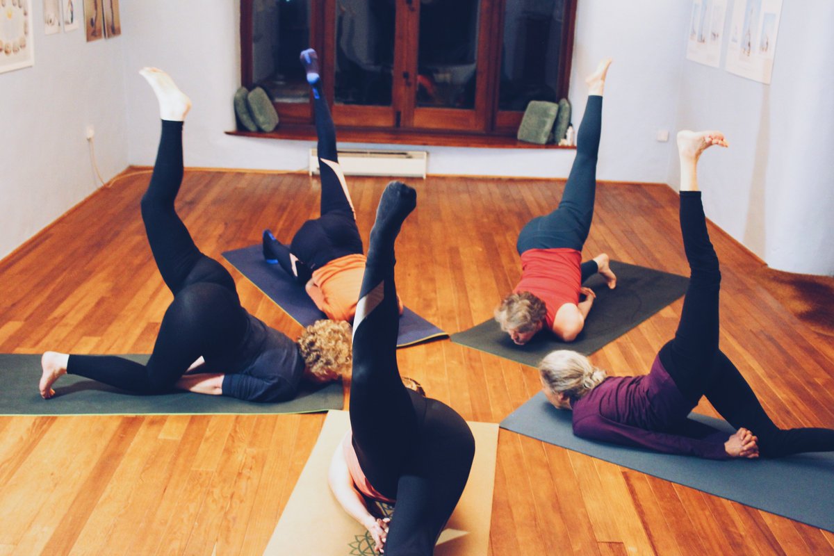 🆕 Yoga Intensive Course 
Begins: 3rd January 2026, 9am

#intensiveyoga #yogaintensivecourse #milverton #somerset #neartaunton

yogainsomerset.co.uk/events/event/n…