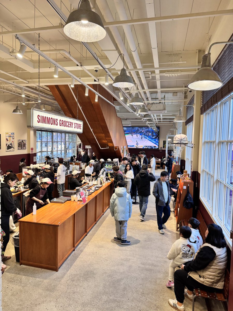 📍 경기 이천
📍 시몬스 그로서리 스토어 이천 테라스
📍 경기 이천시 모가면 사실로 988 1-2층

📌카카오평점 4.2

🎈붕어빵 (팥 슈크림 피자)   개당 3500
     초콜릿 밀크 쉐이크 Ice 8500