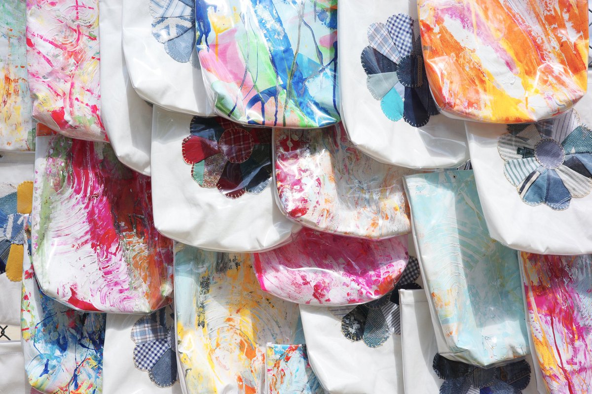 nisaiコラボバッグオンラインに戻しました！
一部作品は神戸大丸にも持っていきます。
kentohashiguchi.com/shop