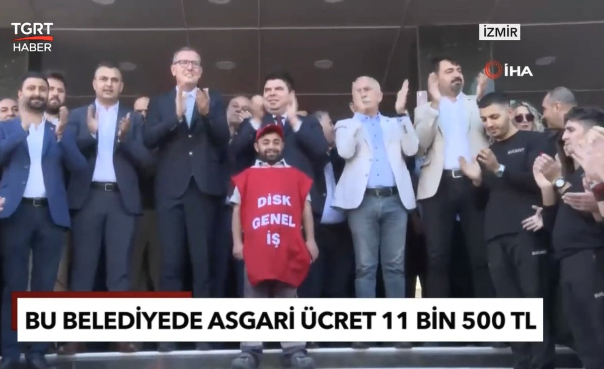 3 sene önce asgari ücret 4500 Tl iken Buca belediyesi 11500 Tl açıklamıştı. İşçileri halaylar çekip başkanı omuzlara aldı. Ne diyorduk? Popülizmin sonu bataklıktır