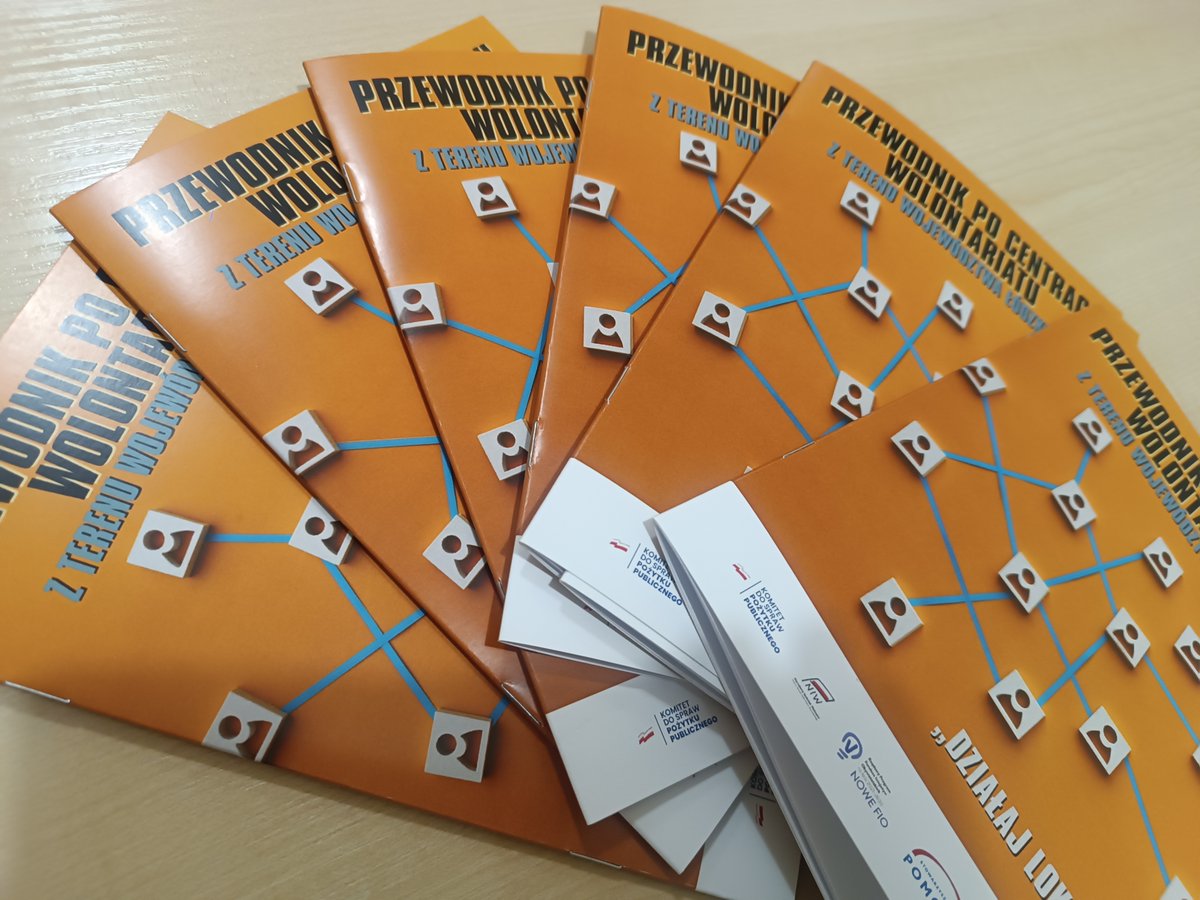 Centerko's tweet image. Już jest!!
Publikacja gotowa
"Przewodnik po Centrach Wolontariatu w Terenie Województwa Łódzkiego"
#RegionalnaSiećRozwojuWolontariatu #lodzkiepostawnawolontariat #RSRW #NOWEFIO