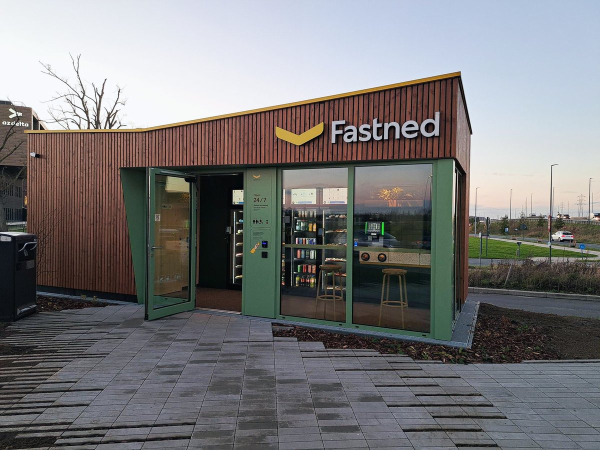 #bkworld now in Belgium 🇧🇪⚡️ A new charging lounge just opened in Roeselare at Fastned’s charging hub. Ultra-fast chargers, comfy lounge, snacks &amp; fresh coffee — turning charging time into quality time. See you at Rijksweg, BE-8800 👀

#fastned #evcharging #charginghub #emobility