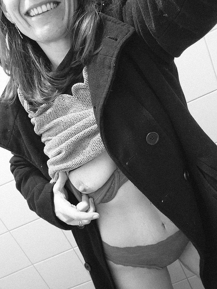 <a href="/Defiscoquin/">Defiscoquins & glam5457</a> <a href="/Wani_wanouille/">🍃♡laWani ♡🍃</a> Garder le sourire en toute circonstance...
Photo volée...
#JeudiSourire
#NGOT
<a href="/SpicyGirlsNSFW/">SPICY GIRLS 🌶️✨🔞</a> <a href="/PartageDefiHot/">PartageDéfiHot</a> <a href="/FrancaisesSexy/">Sexy Francaises</a> <a href="/up_crea/">BoosterdecreatriX</a> <a href="/OrgasmicGroup/">Virtual Orgasmic Group 22k 🔞</a> <a href="/nofacemodele/">nofacemodele🔞8.6k</a> <a href="/JoliesFormes8/">Jolies Formes Anais & Thomas 🌹</a>