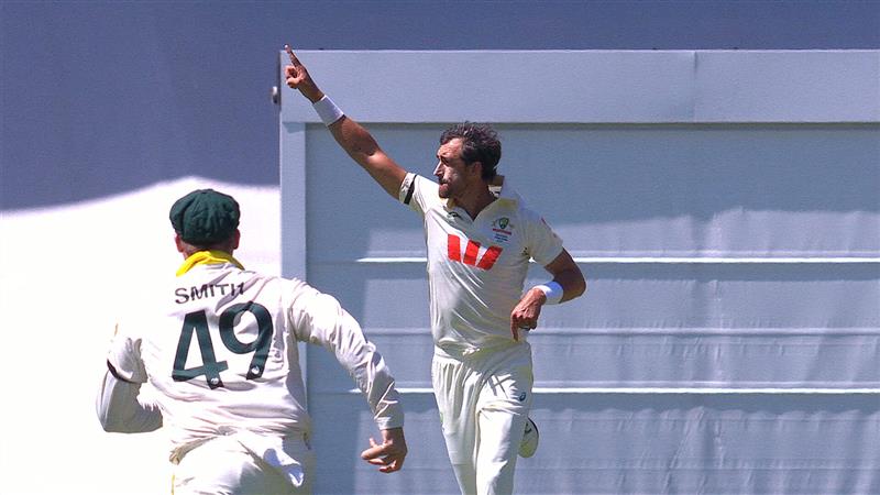 CricCrazyJohns's tweet image. - Duck for Duckett.
- Duck for Pope.

ITS MITCHELL STARC, WHAT A BOWLER, One of the finest in this generation 👑