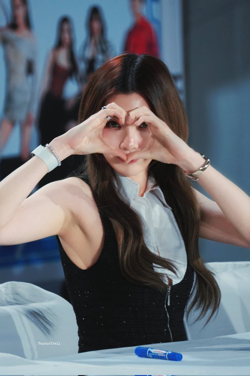 VapourTrail tweet media