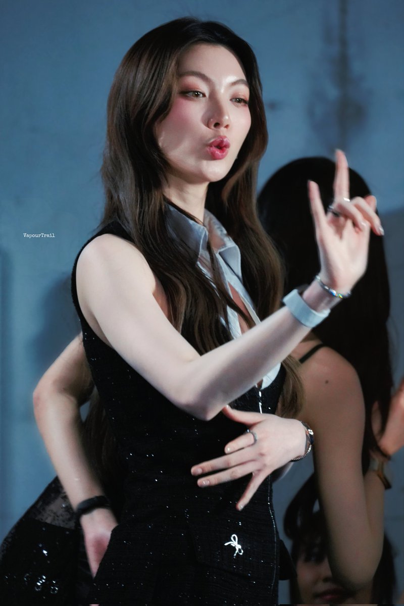 VapourTrail tweet media