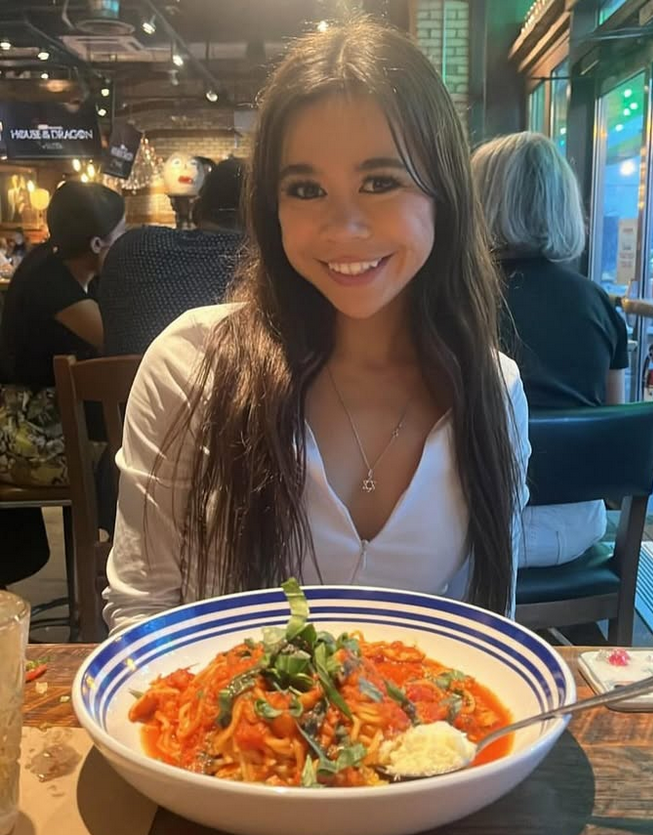 SukiTanTan's tweet photo. Eating good lol https://t.co/4Q1gKq1NPw