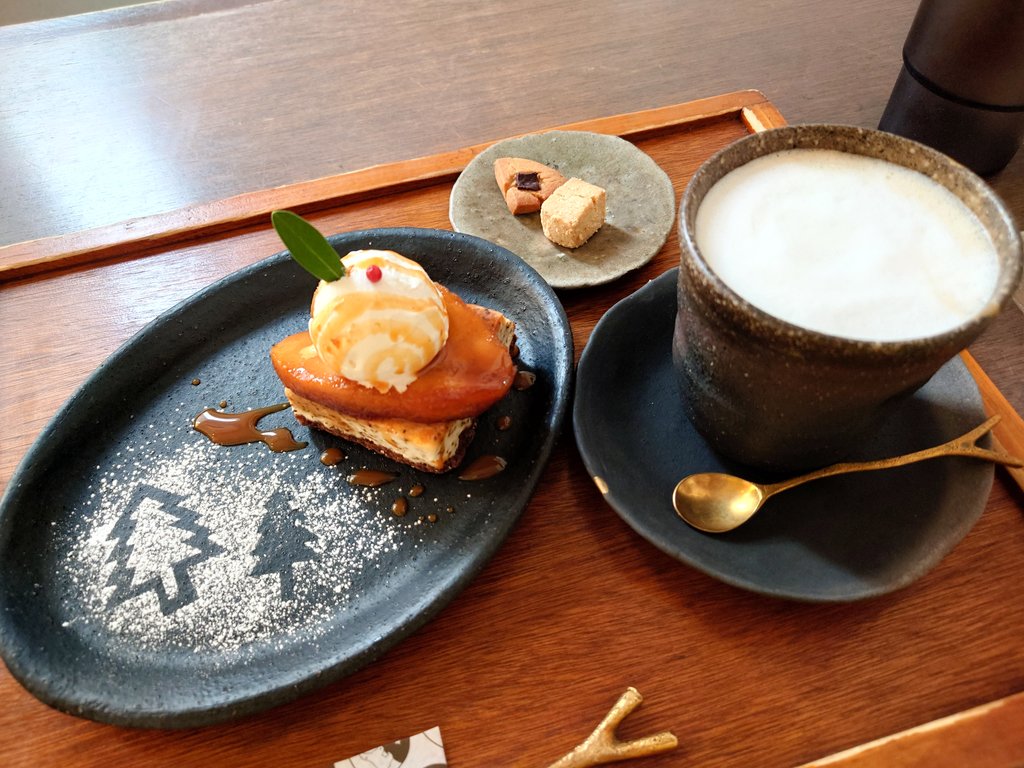 alliumace's tweet image. デザートがクリスマスで可愛かった🎄