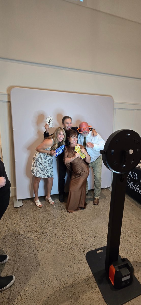 apogeeawesome's tweet photo. Create real moments your family will love with our Photo Booth experience!

+971-283-9454
https://t.co/ac9jx0B2m2

#photobooth #photoboothrental #photoboothfun #eventphotobooth #familyphotobooth #eventideas #capturemoments #partyphotobooth #eventpros #instaphotobooth #Apogee https://t.co/4hFOueYJrJ