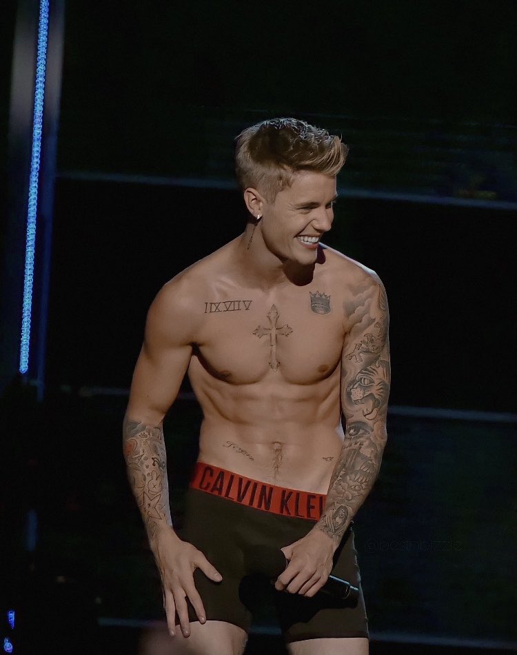 Gucci_Biebs's tweet photo. Justin Bieber https://t.co/GrCFk76m7k