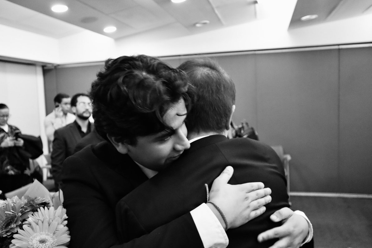 No encontré palabras suficientes, y tal vez eso lo dice todo. Felicidades, te amo. <a href="/RojasMarcoAn/">Marco Rojas</a>