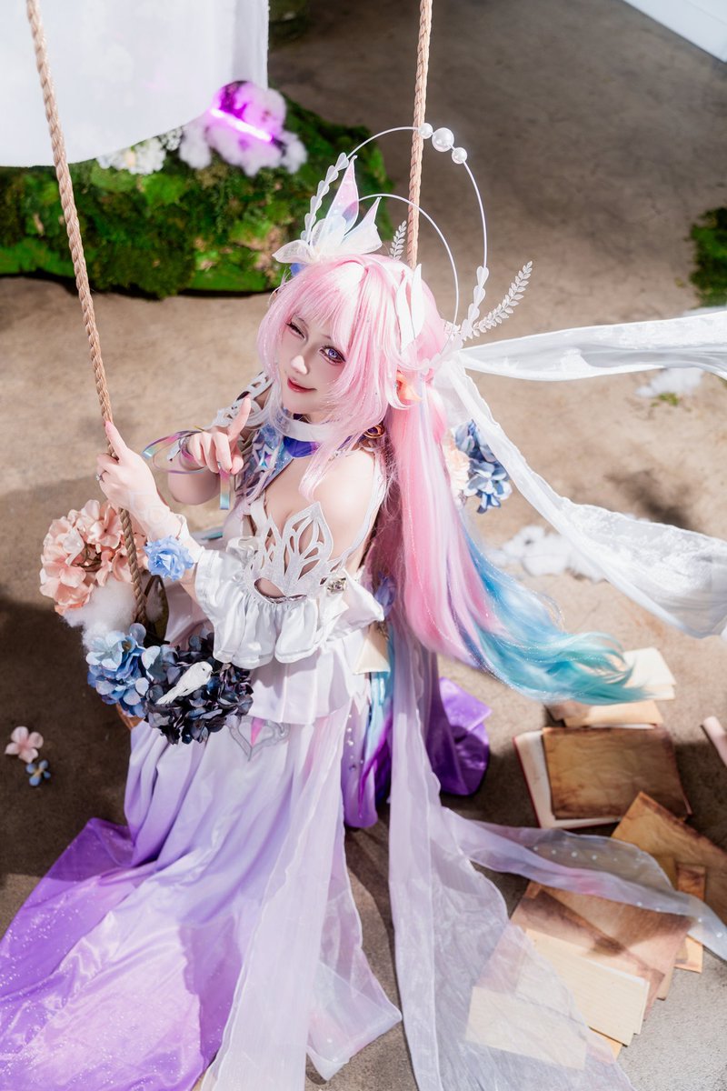 Should you ever miss me, you can just polish this memory, and I’ll silently visit your heart. It’s a promise, okay? Don’t you forget~💗
如果想我了，就把这段回忆擦亮，我就会悄悄来到你的心里。约好了，不许忘记哦？ 💗
📷 <a href="/lycheekko/">ライチ(*´꒳`*)Lychee</a> 
#cyrene #honkaistarrail #hsr #昔涟