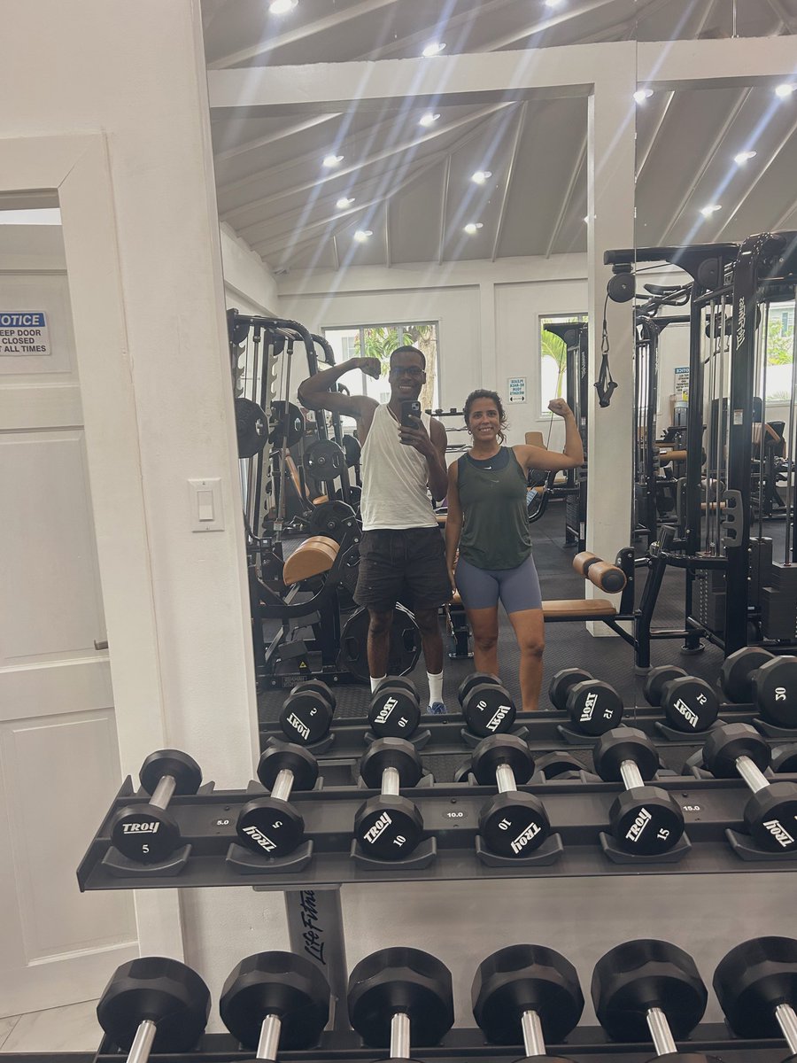 KingZeddd's tweet photo. @_stainless0_ Gym stuff 🥴 https://t.co/uMA0Mow5CV