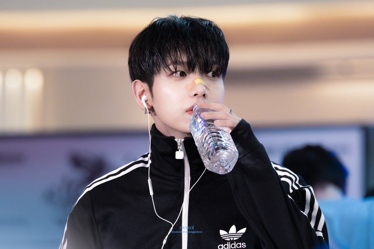 영원한 나의 소년 생일 축하해

#사랑으로_뒤덮일_재현이의날 
#MJHHHoliday 
#全ての愛をジェヒョンへ捧ぐ