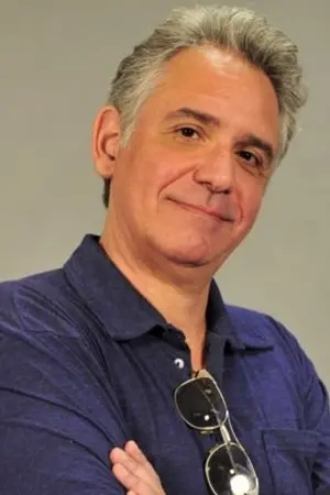 Kerberos2D's tweet image. Eu sempre fico rindo sozinho vendo o Bap pq se ainda existisse Casseta e Planeta ele COM CERTEZA seria interpretado pelo Hubert Aranha, até esse jeito de sorrir dele levantando a cara é igual pqpKKKKKKKK