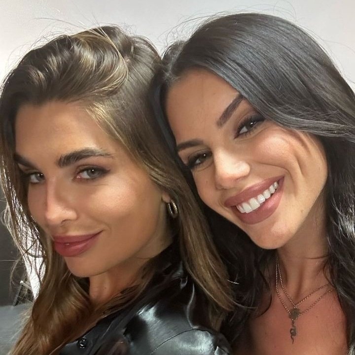 Vanna75697591's tweet photo. Auguri Estefania!🎊 La partner perfetta per quell'avventura meravigliosa che rimarrà indelebile nei 💕 di tanti! Oggi un buongiorno nostalgico🎒🚴♀️🩷🌸🍀#fiirde https://t.co/5bgDoIvyKS