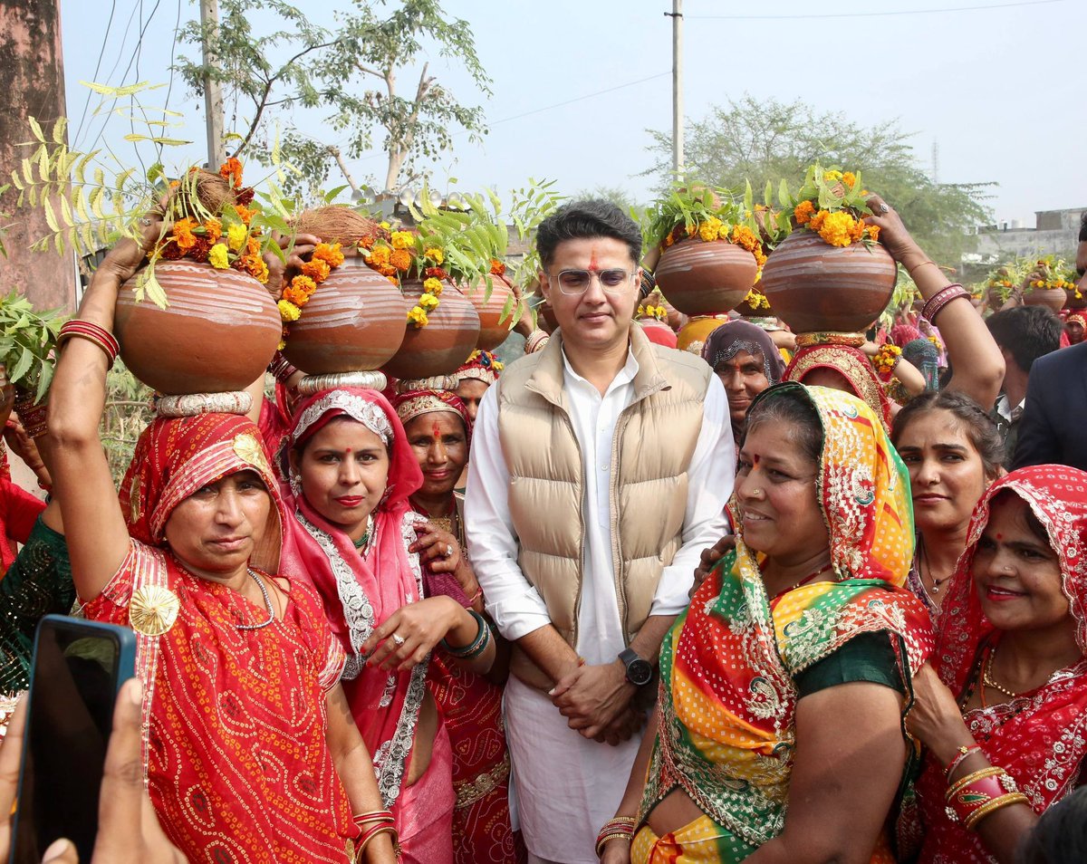 आप इन फ़ोटोज़ का क्या कैप्शन देंगे? <a href="/SachinPilot/">Sachin Pilot</a>